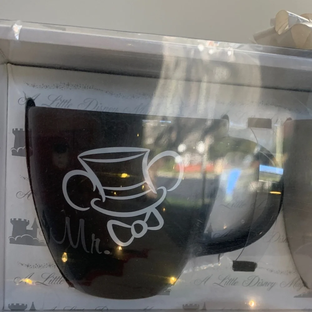 Disney Black and White Mr. and Mrs. Mugs NWT Large holds 16 oz each - Picture 5 of 16